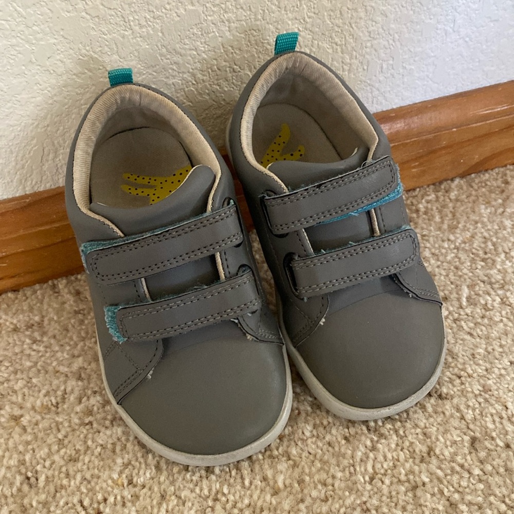 Tenlittle shoes